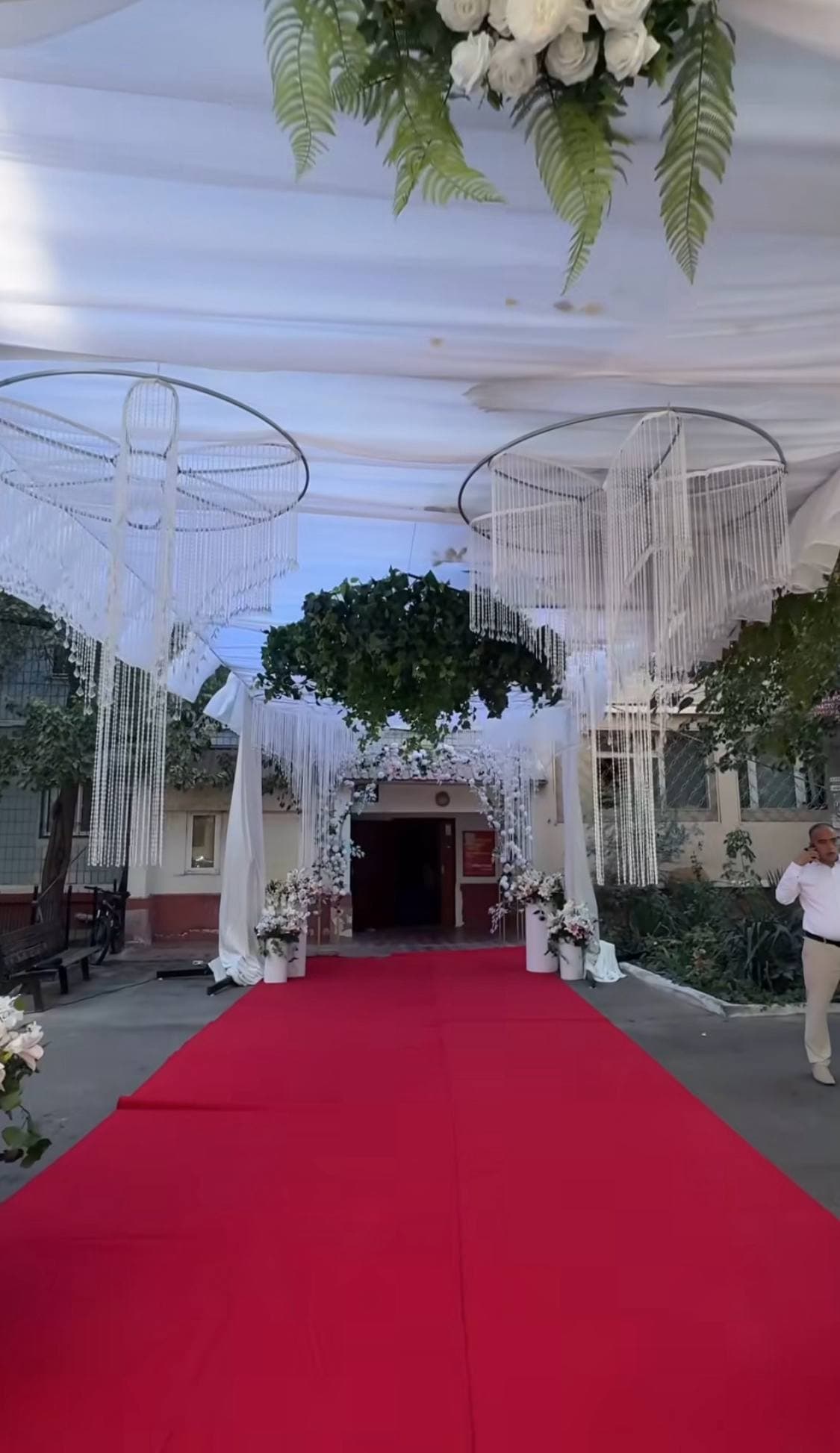Nur Mohira Decor