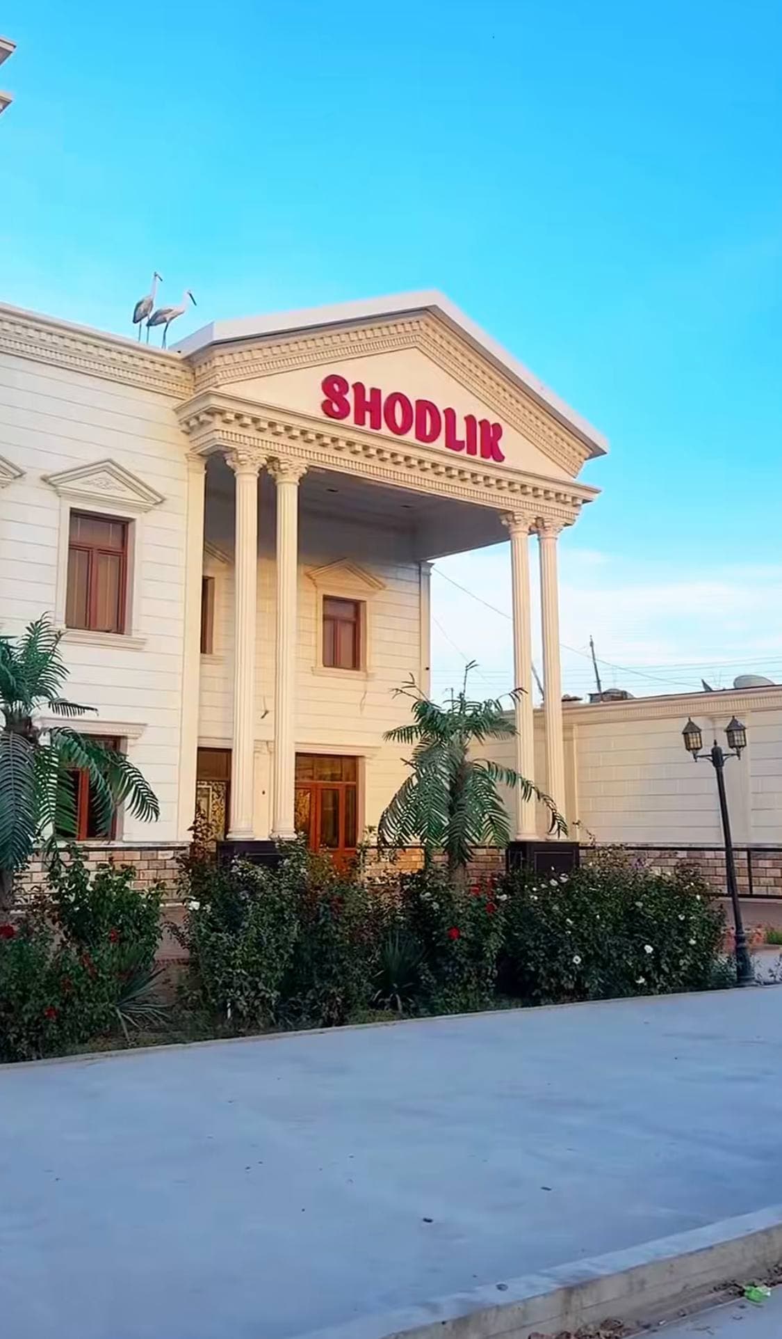 Sherdor Shodlik Restaurant