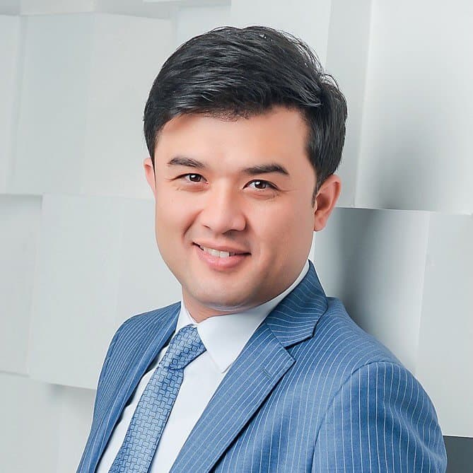 Алишер Файз