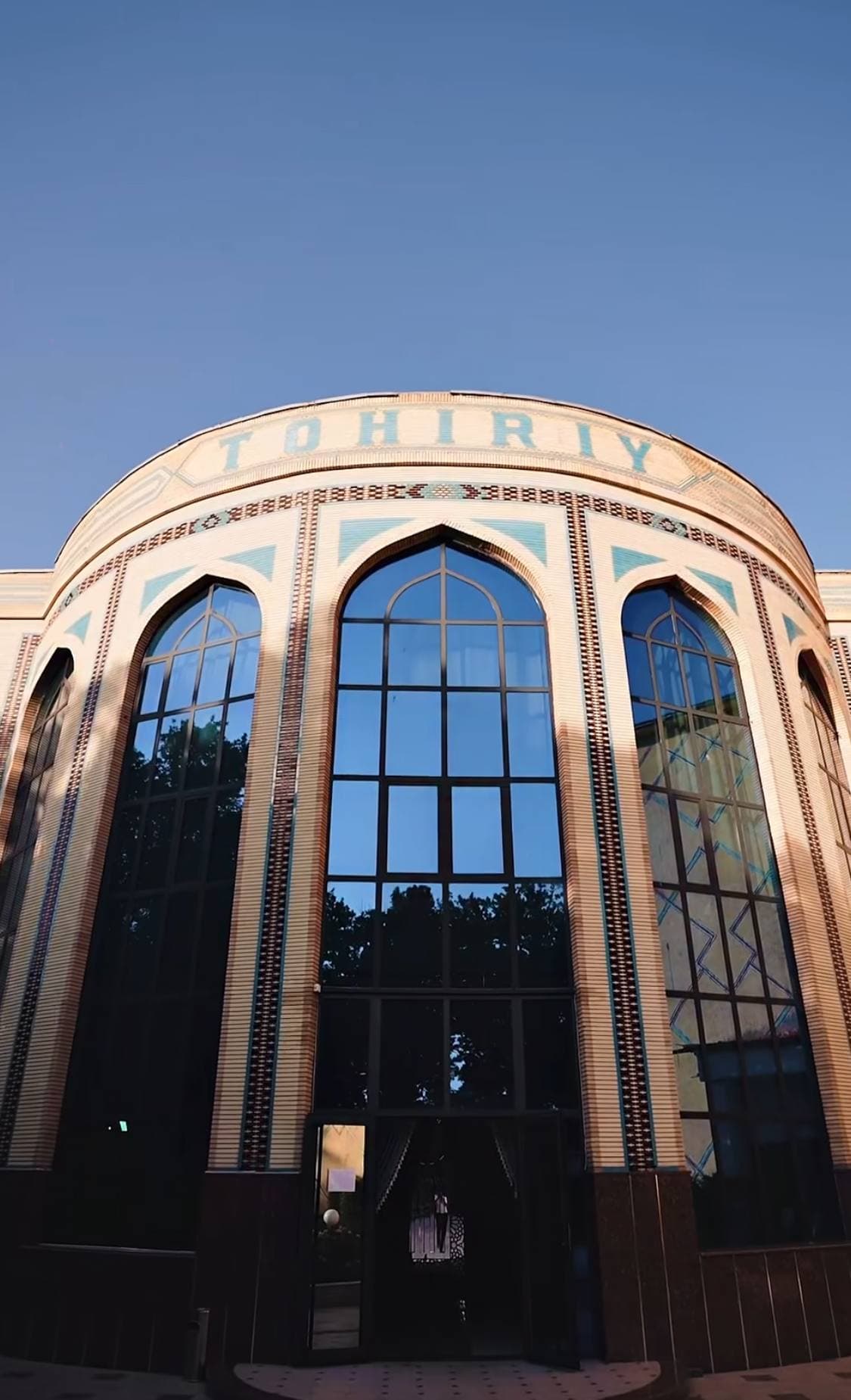 Ресторан Tohiriy