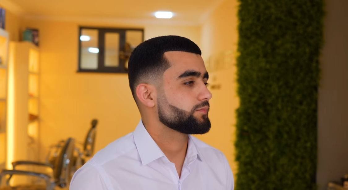 Re Amir